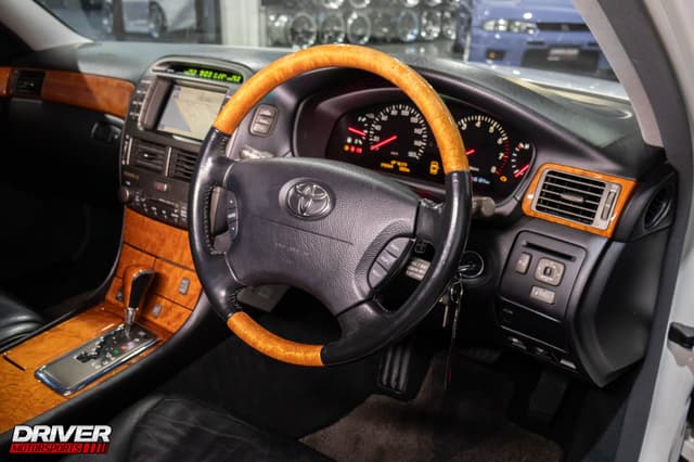 2001 Toyota Celsior JDM car for sale — photo 13 of 25
