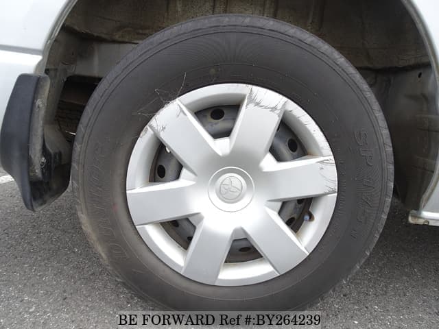 2005 Toyota HiAce JDM car for sale — photo 11 of 25
