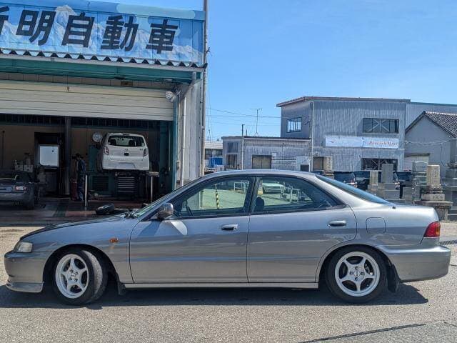 1998 Honda Integra JDM car for sale — photo 12 of 20