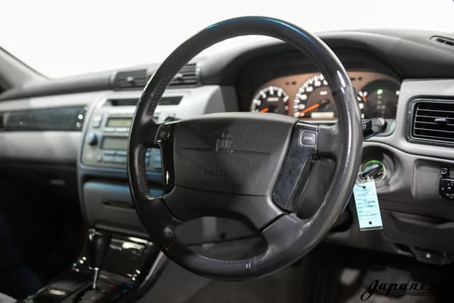 1999 Toyota Crown JDM car for sale — photo 12 of 25