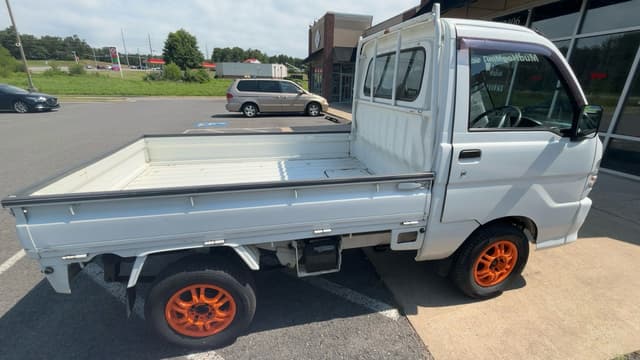 2000 Daihatsu Hijet JDM car for sale — photo 2 of 5