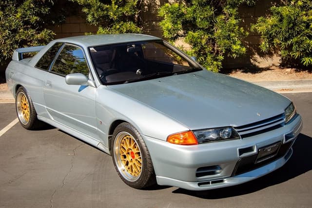 1990 Nissan Skyline JDM car for sale — photo 14 of 25
