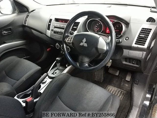 2007 Mitsubishi Outlander JDM car for sale — photo 3 of 6