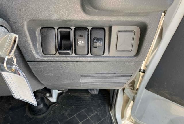 2010 Daihatsu Hijet JDM car for sale — photo 21 of 24