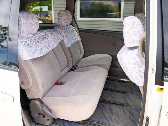2001 Toyota Estima JDM car for sale — photo 14 of 16