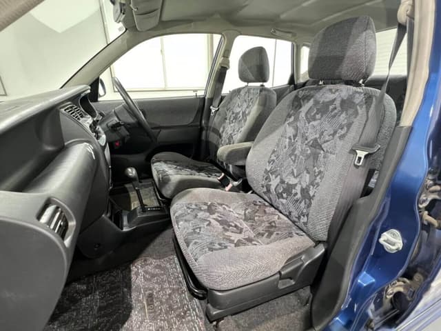1998 Daihatsu JDM car for sale — photo 11 of 25