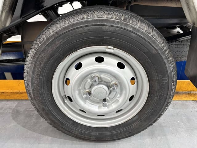 1999 Daihatsu Hijet JDM car for sale — photo 15 of 23