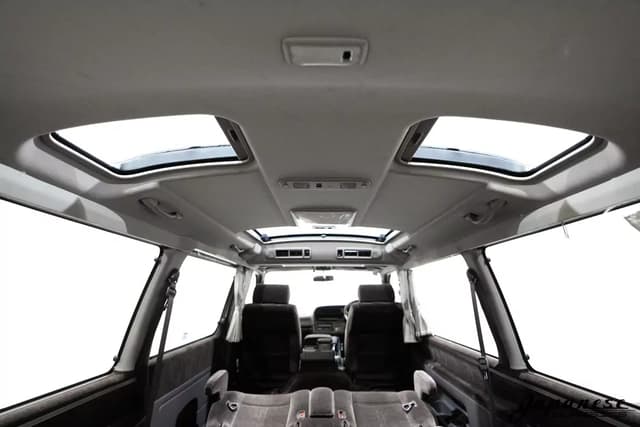 1994 Toyota HiAce JDM car for sale — photo 23 of 25