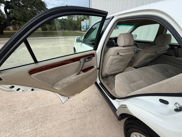 2000 Toyota Crown JDM car for sale — photo 12 of 21