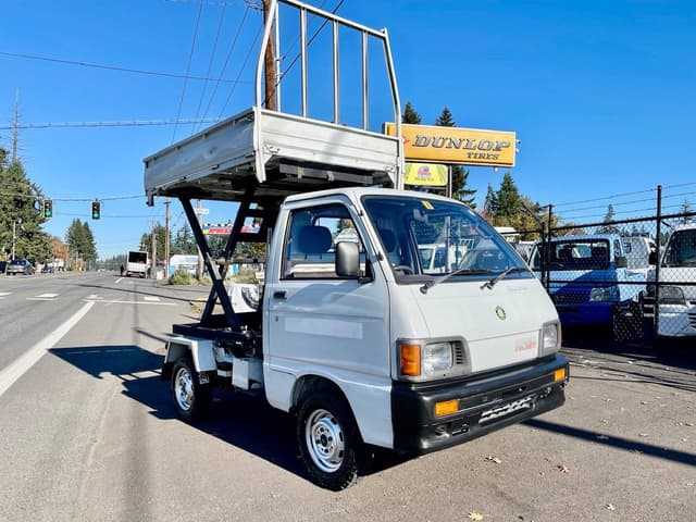 1992 Daihatsu Hijet JDM car for sale — photo 2 of 25