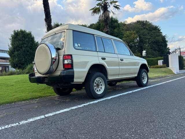 1994 Mitsubishi Pajero JDM car for sale — photo 16 of 20
