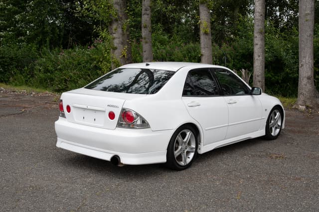 1999 Toyota Altezza JDM car for sale — photo 5 of 14