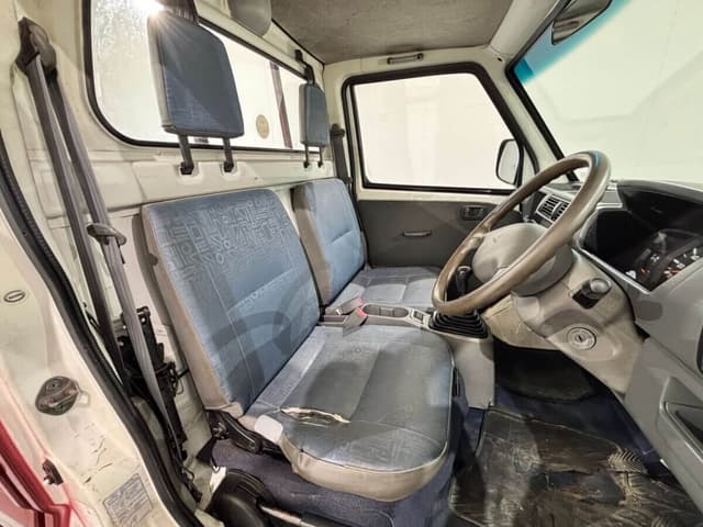 1999 Mitsubishi Minicab JDM car for sale — photo 8 of 10
