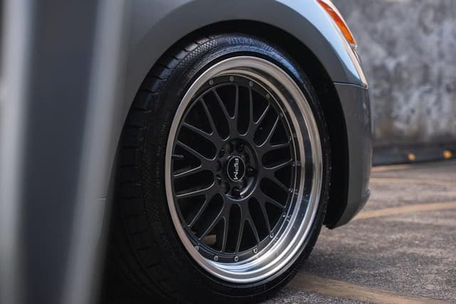 2005 Nissan Fuga JDM car for sale — photo 15 of 20