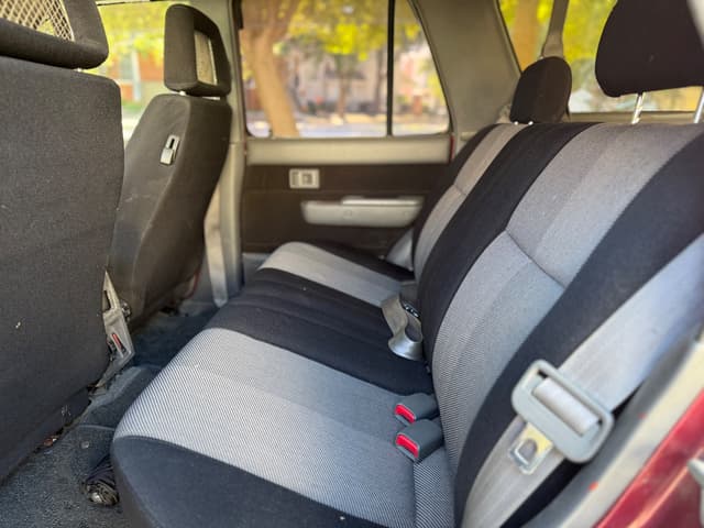 1993 Toyota Hilux Surf JDM car for sale — photo 5 of 10