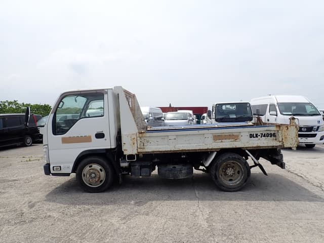 2011 Isuzu Elf JDM car for sale — photo 7 of 25