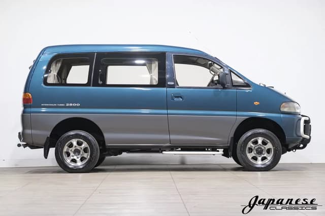 1994 Mitsubishi Delica JDM car for sale — photo 5 of 25