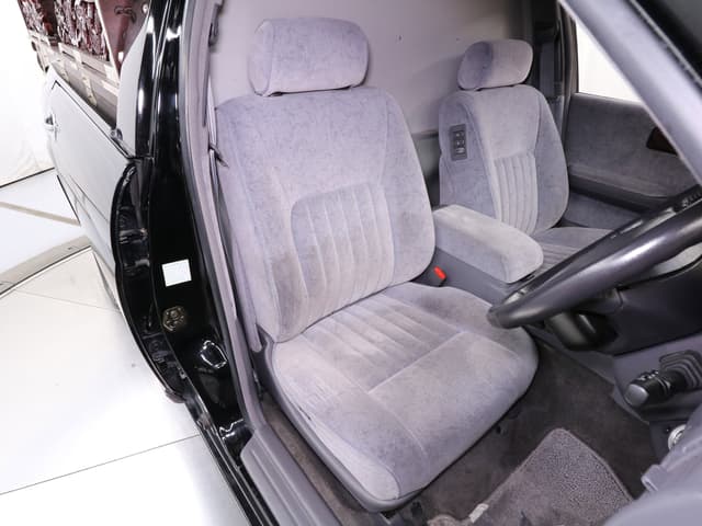 1995 Nissan Cima JDM car for sale — photo 15 of 25