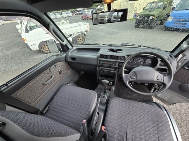 2000 Daihatsu Hijet JDM car for sale — photo 20 of 25