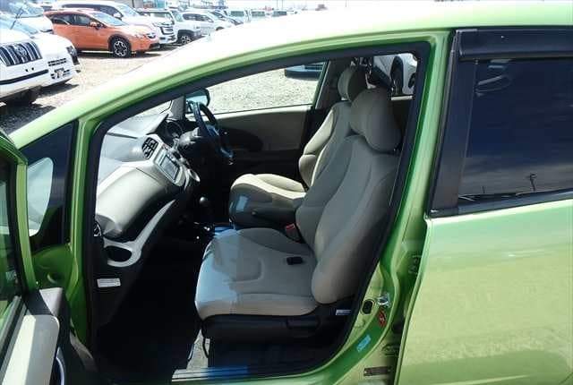 2011 Honda Fit JDM car for sale — photo 21 of 25