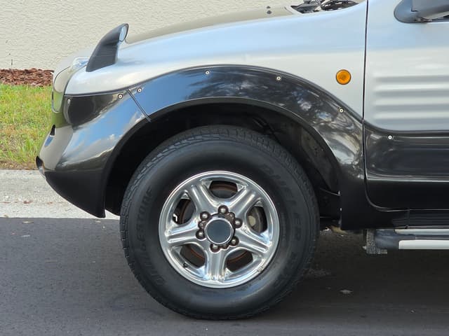 1999 Isuzu JDM car for sale — photo 17 of 25