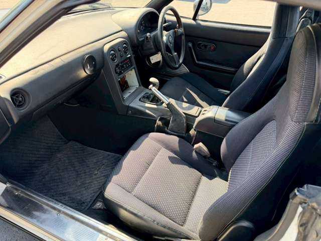 1997 Mazda Roadster (Eunos Roadster / MX-5) JDM car for sale — photo 10 of 20