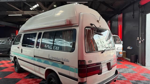 1995 Toyota HiAce JDM car for sale — photo 3 of 25