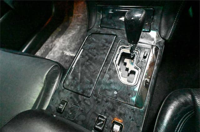 2007 Toyota Crown JDM car for sale — photo 22 of 25