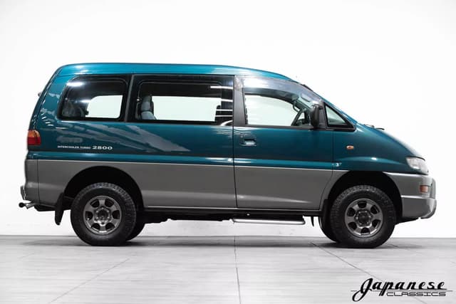 1999 Mitsubishi Delica JDM car for sale — photo 5 of 25