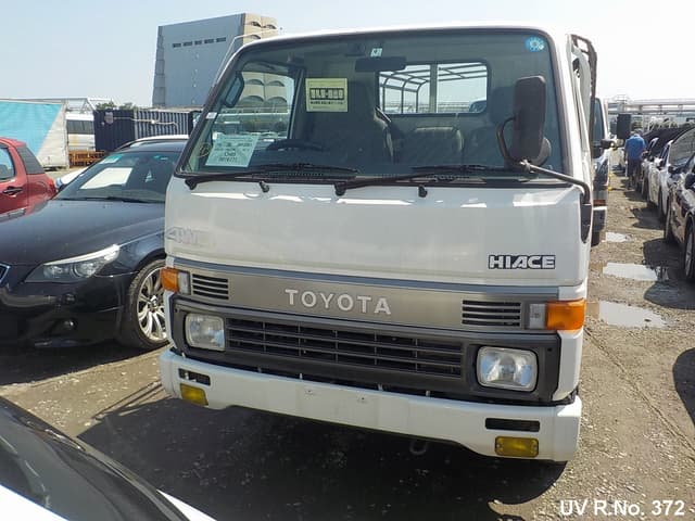 1993 Toyota HiAce JDM car for sale — photo 2 of 16