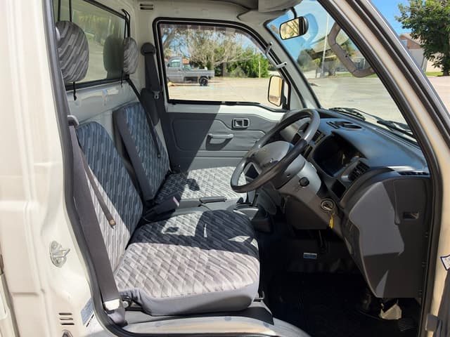 2001 Daihatsu Hijet JDM car for sale — photo 12 of 20
