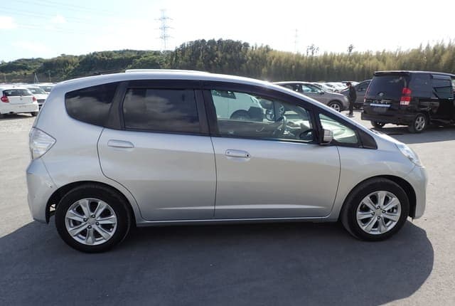 2011 Honda Fit JDM car for sale — photo 6 of 25