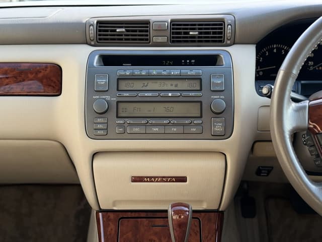 1999 Toyota Majesta JDM car for sale — photo 21 of 24