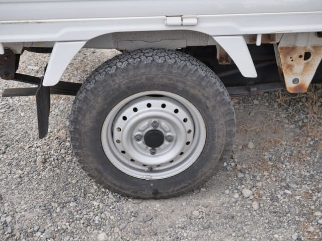 2001 Suzuki Carry JDM car for sale — photo 23 of 25
