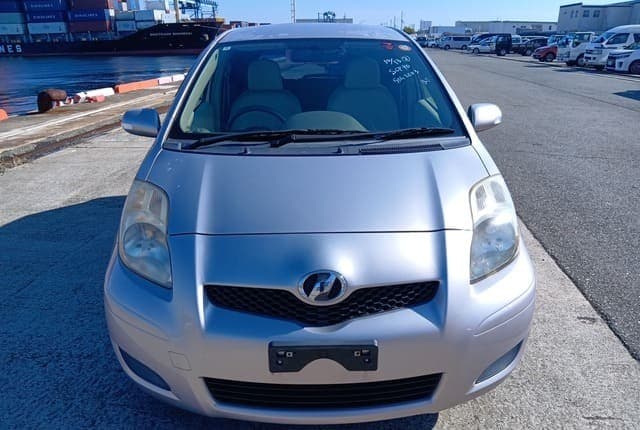 2010 Toyota Vitz JDM car for sale — photo 8 of 25