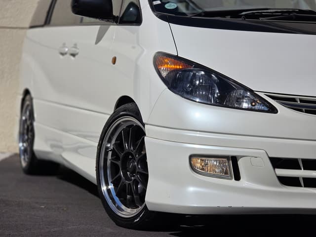 2000 Toyota Estima JDM car for sale — photo 8 of 23
