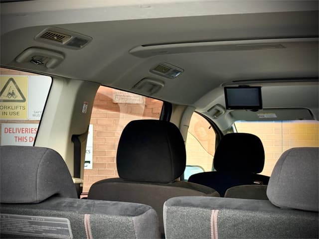 2010 Mitsubishi Delica JDM car for sale — photo 11 of 25