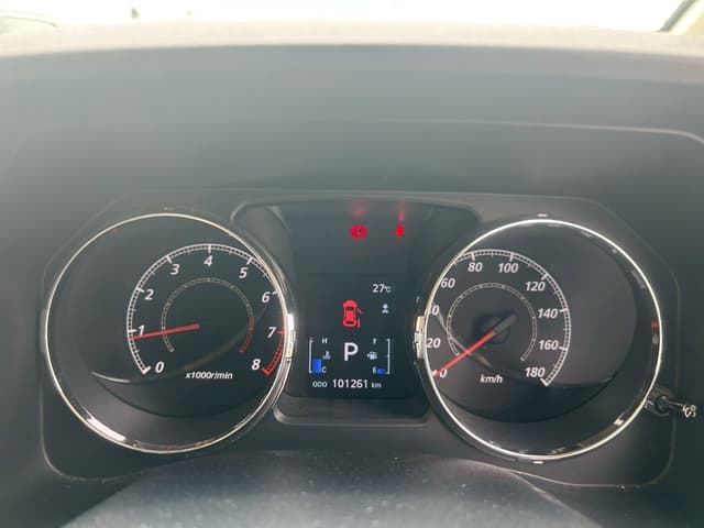 2011 Mitsubishi Delica JDM car for sale — photo 4 of 8