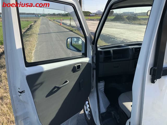 2001 Mitsubishi Minicab JDM car for sale — photo 8 of 22