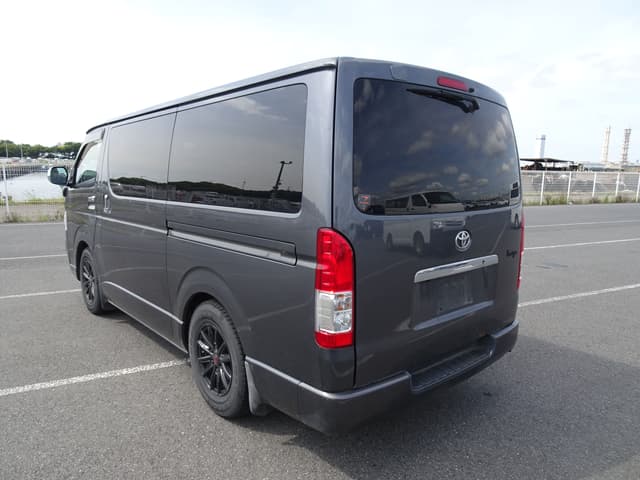 2007 Toyota HiAce JDM car for sale — photo 3 of 25