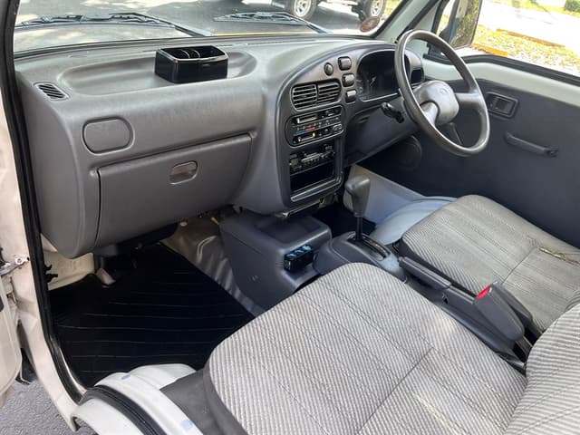 1997 Daihatsu Hijet JDM car for sale — photo 13 of 18