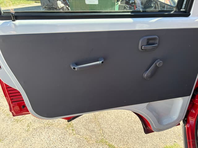 1999 Mitsubishi Minicab JDM car for sale — photo 17 of 25