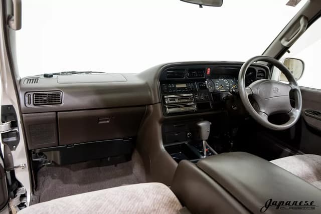 1996 Toyota HiAce JDM car for sale — photo 9 of 25