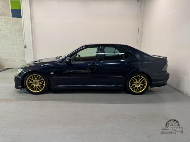 2000 Toyota Altezza JDM car for sale — photo 11 of 25
