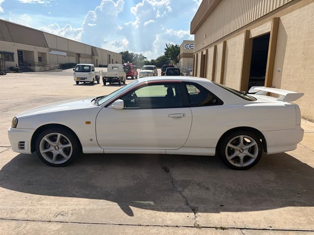 1998 Nissan Skyline JDM car for sale — photo 5 of 18