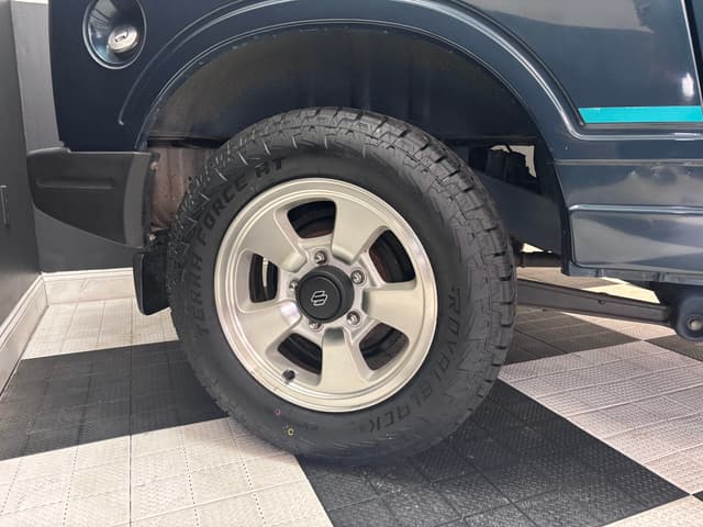 1996 Suzuki Jimny JDM car for sale — photo 8 of 23