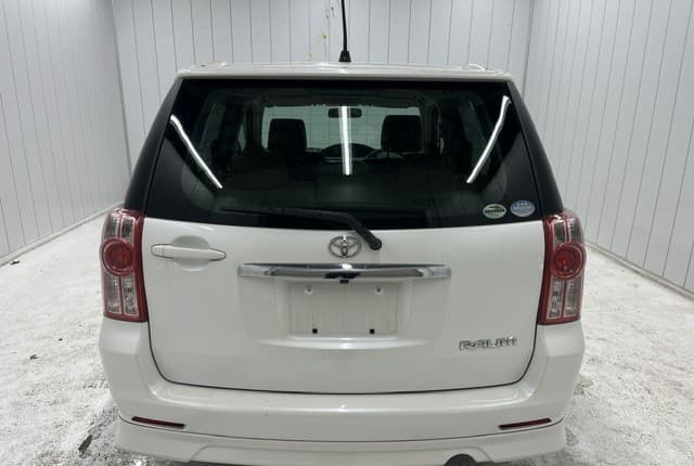 2007 Toyota Raum JDM car for sale — photo 5 of 25