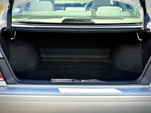 1999 Toyota Crown JDM car for sale — photo 12 of 25