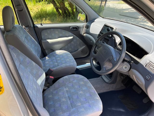 1998 Toyota Raum JDM car for sale — photo 9 of 18