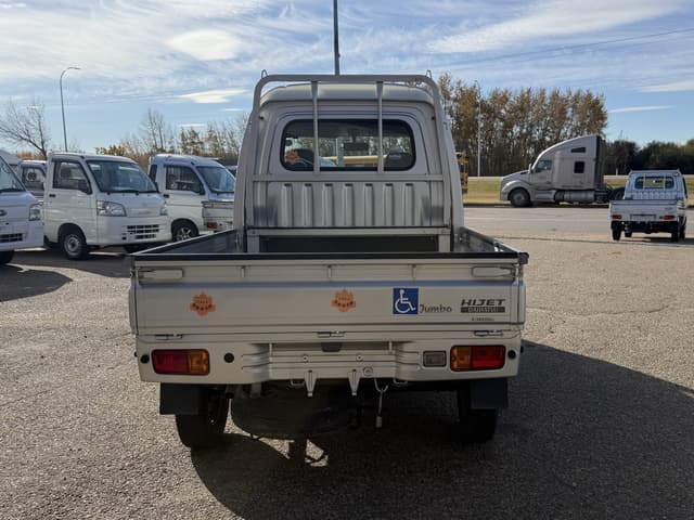 2006 Daihatsu Hijet JDM car for sale — photo 5 of 9